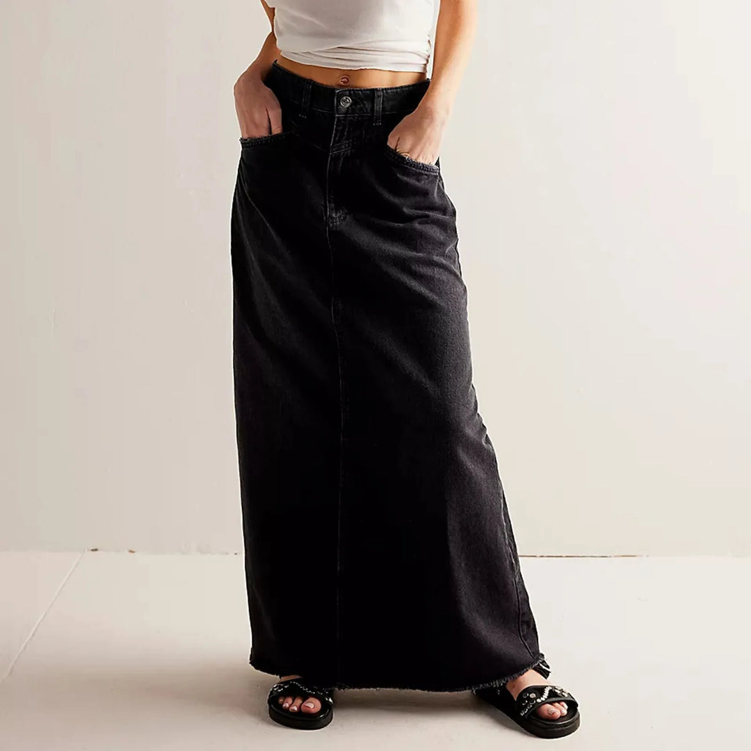 Falda vaquera clásica femenina, diseño de cintura alta. Ropa mujer casual chic, cómoda y moderna.