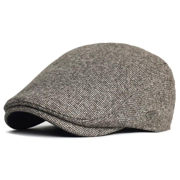 Gorra plana unisex cómoda para viajes, estilo clásico elegante, disponible en gris. Accesorio versátil.
