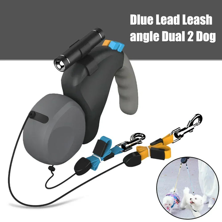 Pasea a tus perros con seguridad usando la correa retráctil doble antienredos. Ideal para exterior.