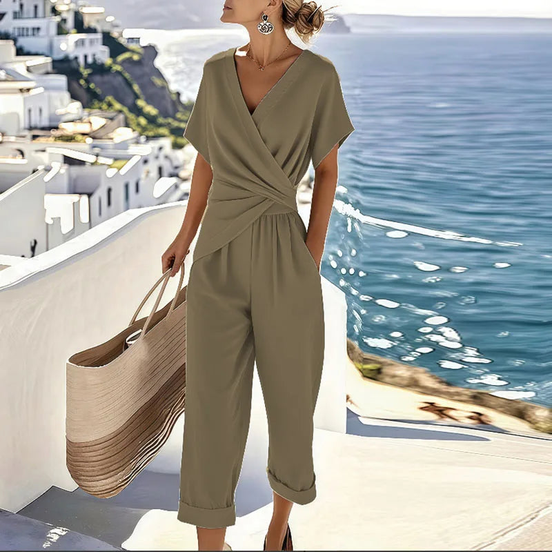 Conjunto Otilia caqui. Estilo fresco con shorts y top envolvente, perfecto para un look casual de verano.