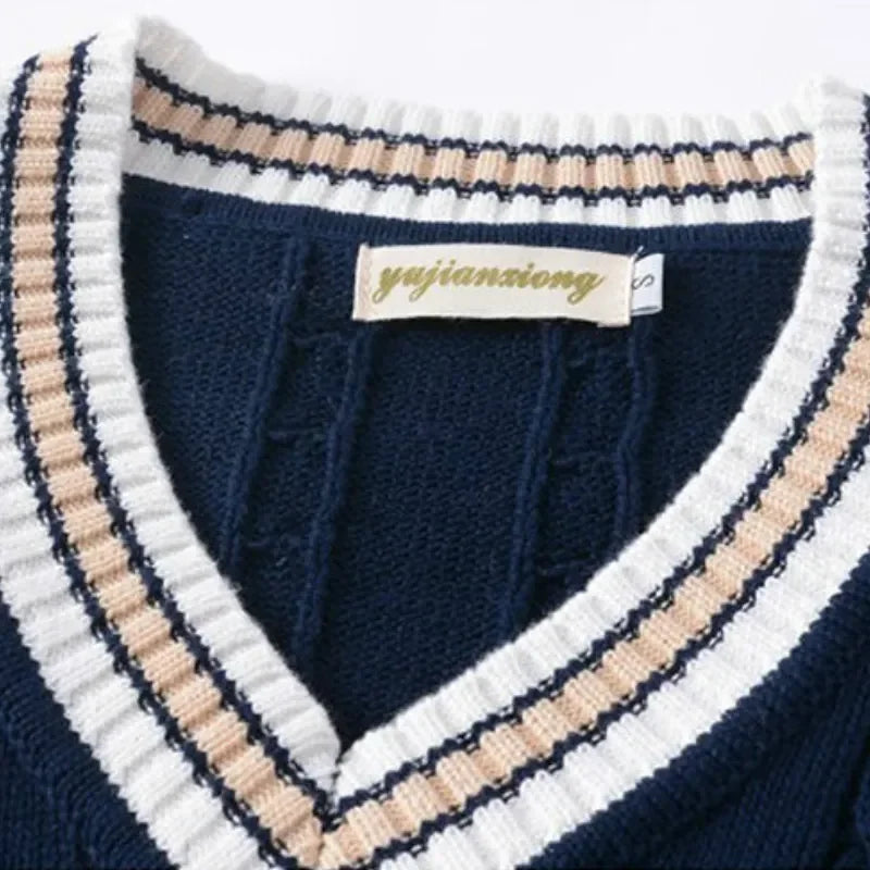 Chaleco de punto hombre cuello V, diseño clásico y atemporal. Calidez y confort para el invierno.