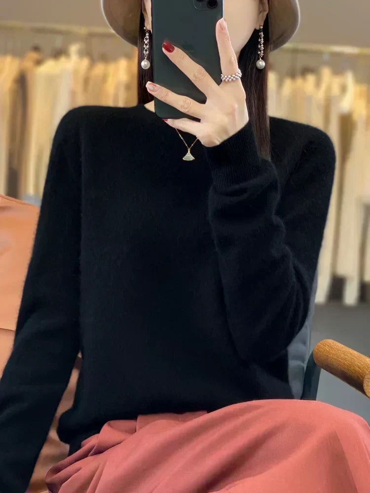 Suéter suave de cuello redondo para mujer, cálido y elegante, un must-have invernal.