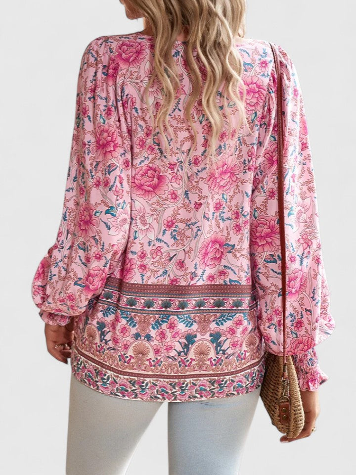Blusa de mujer floral bohemia, manga larga, estampado colorido, ideal para moda casual de verano.