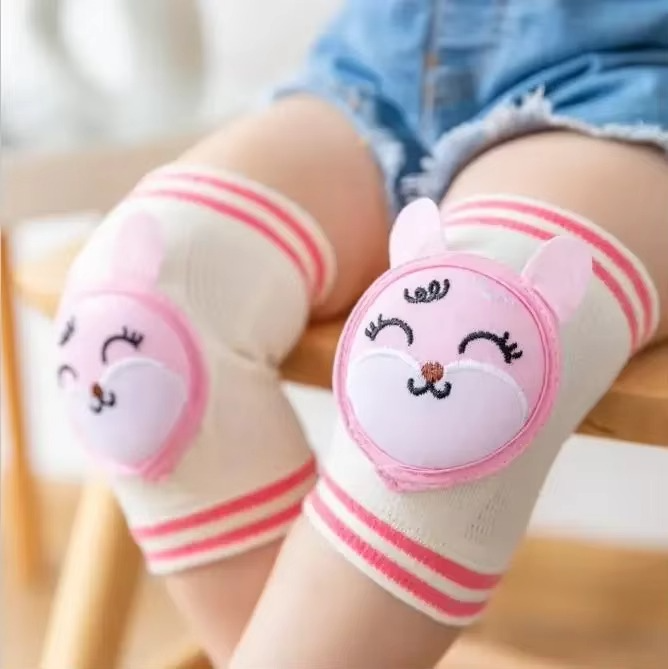 Rodilleras antigolpes para bebés y niños. Seguridad y protección activa en juegos al aire libre.