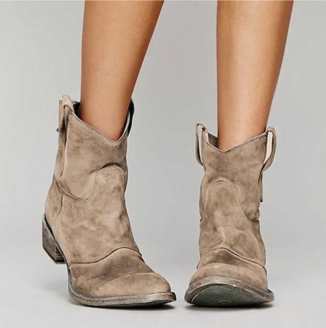 Calzado de mujer: botines Western Rosanne duraderos y confortables, perfectos para un look casual vaquero.
