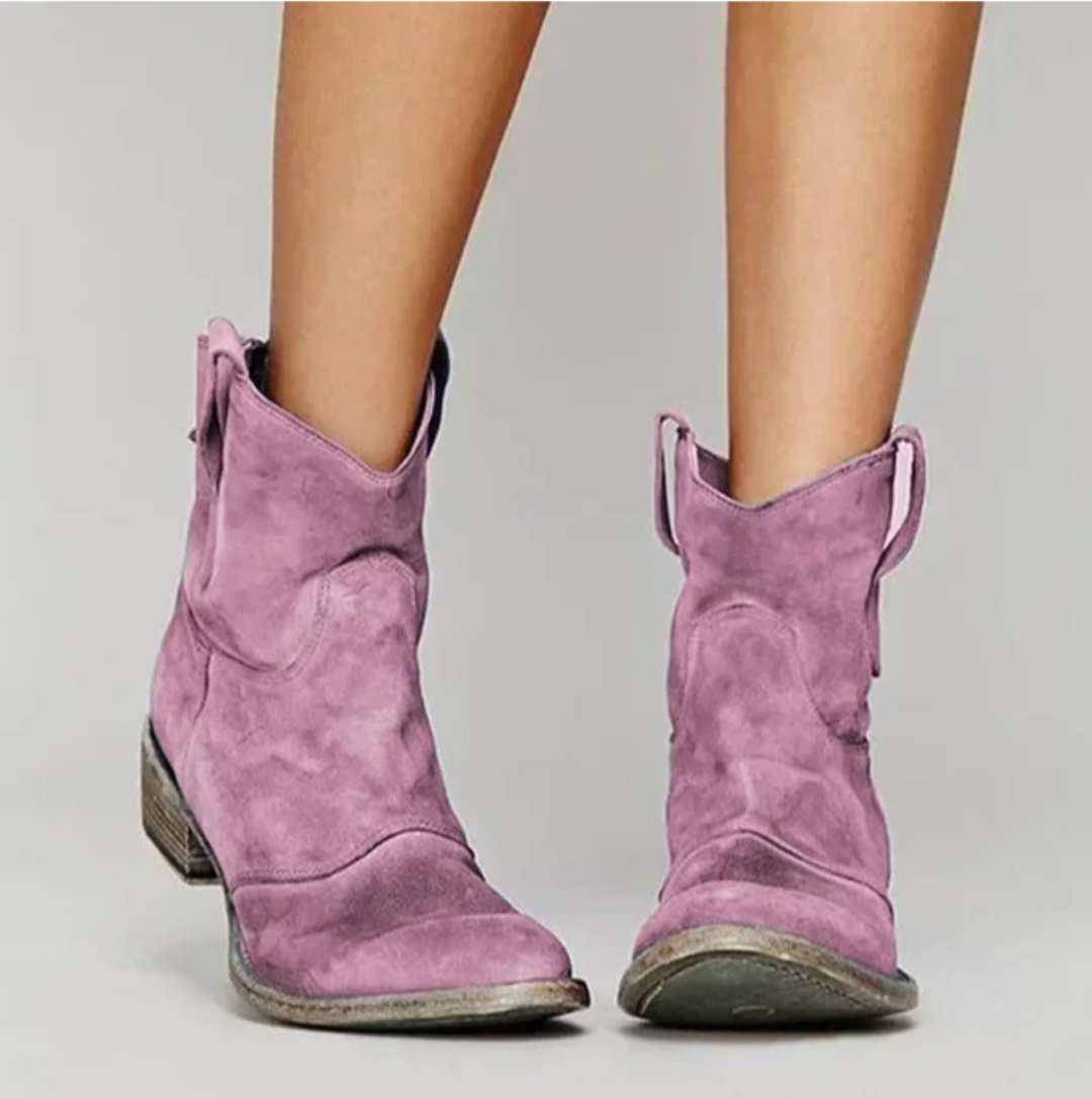 Par de botines Western Rosanne de mujer, diseño vaquero contemporáneo y calidad superior. Moda y confort.