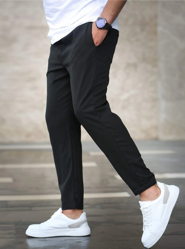 Pants deportivo hombre, ajustado y versátil para entrenar o look urbano.