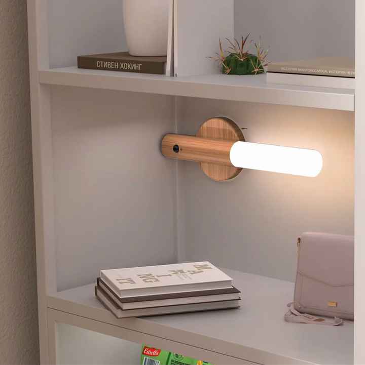 Asegura tu hogar con luz de pared LED con sensor de movimiento. Iluminación automática para mayor comodidad.