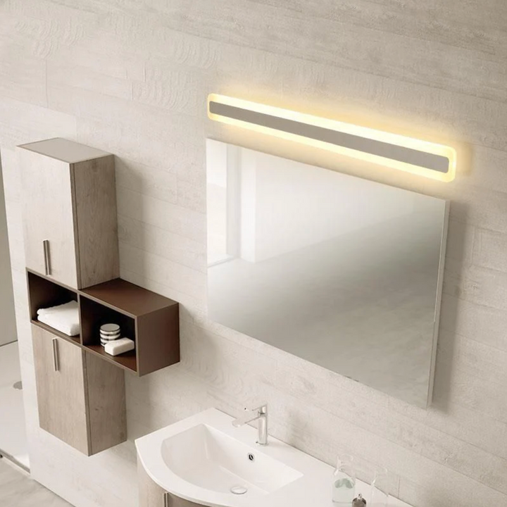 Lámpara de baño LED blanca, luz de espejo eficiente y decorativa, diseño contemporáneo para hogar.