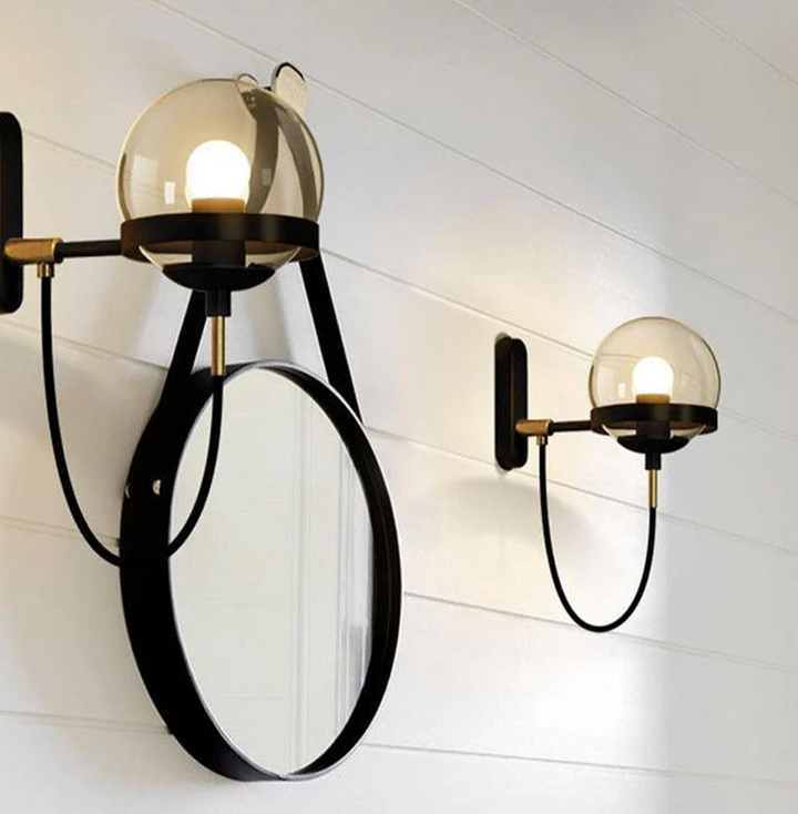 Lámpara de pared retro nórdica. Iluminación elegante, montaje fácil, ideal para ambiente acogedor.