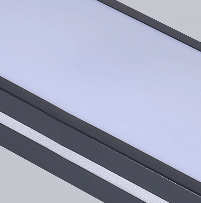 Diseño lineal LED. Lámpara de techo empotrada, iluminación moderna y ambiente ajustable.