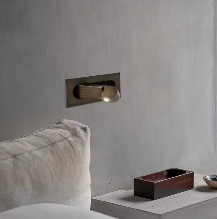 Aplique de pared para dormitorio, luz de lectura ajustable y lámpara de noche con diseño moderno.