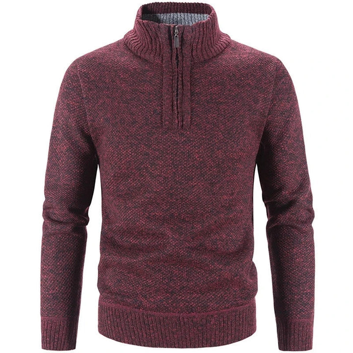 Primer plano de jersey de hombre gris, tejido suave con media cremallera. Estilo casual y elegante.