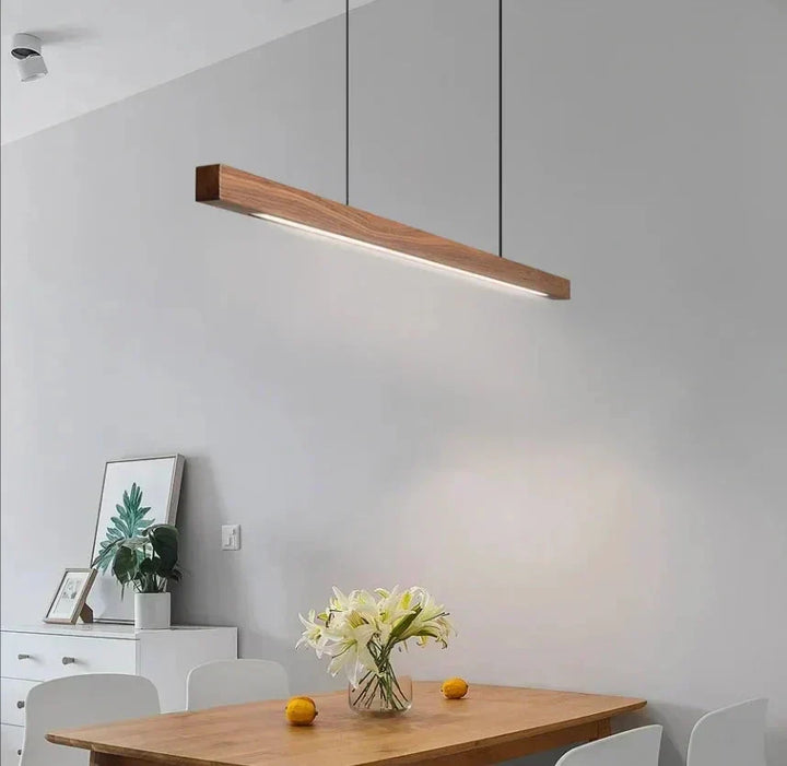 Lámpara Colgante Arden de Madera. Luminaria moderna de pino/nogal, diseño escandinavo para interiores y techos.