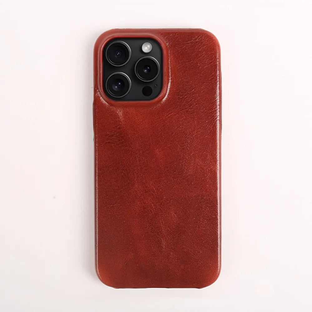 Accesorio de lujo: funda de cuero genuino para iPhone. Protección duradera con elegancia artesanal.
