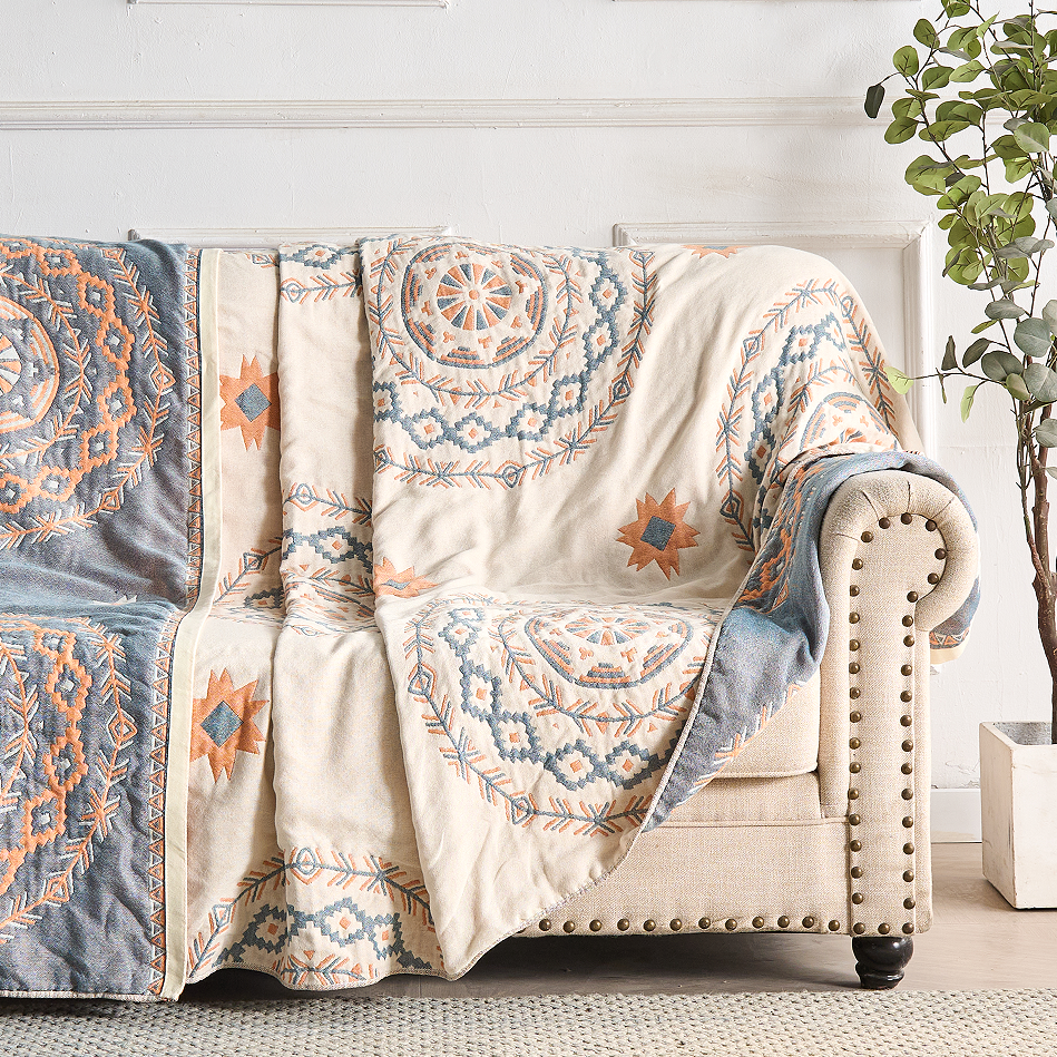 Manta de algodón transpirable con patrón mandala. Decoración ligera y bohemia para sofá o cama, creando un ambiente sereno.