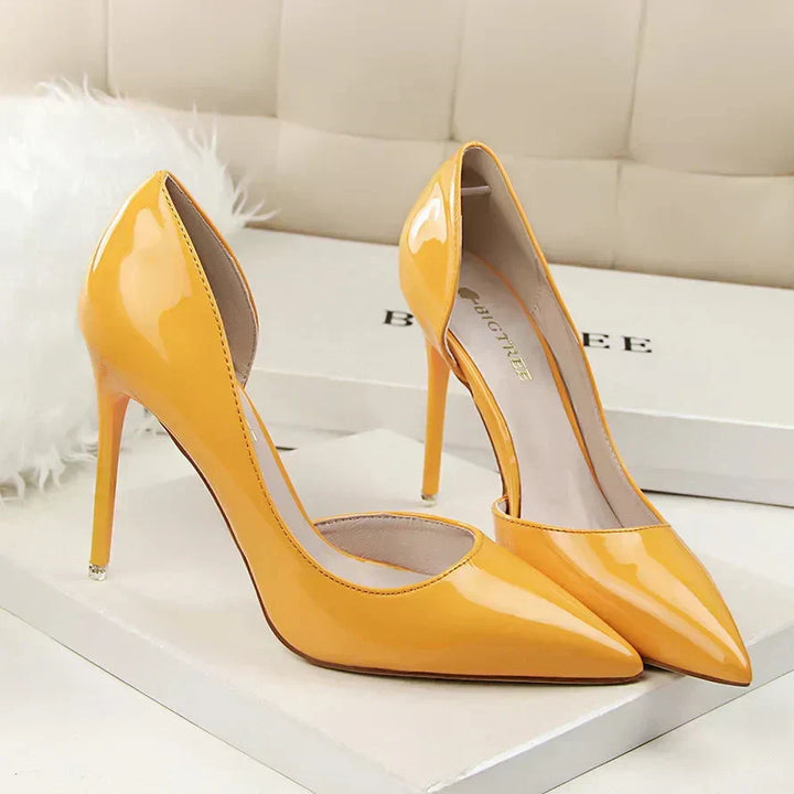 Zapatos de tacón alto elegantes para mujer, laterales descubiertos, perfectos para fiesta y eventos.