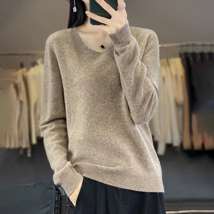 Confort y estilo: suéter de mujer cuello V, perfecto para ocasiones casuales.