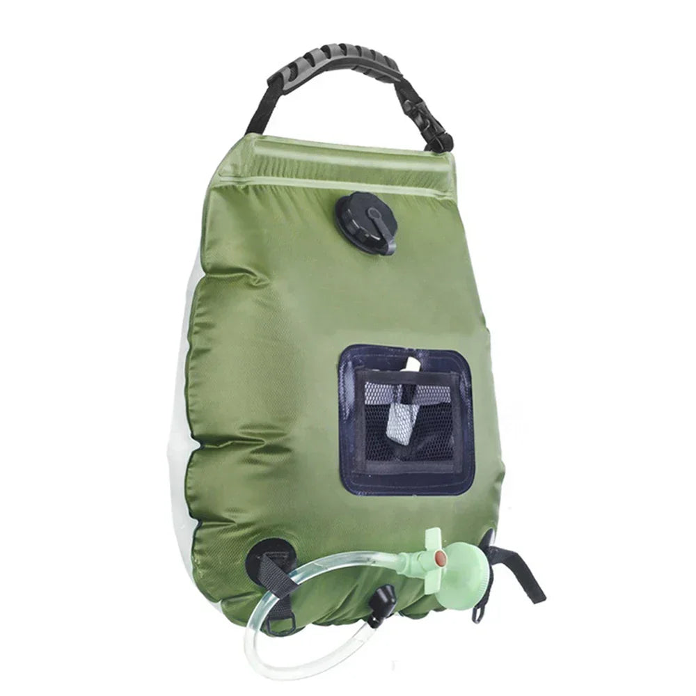 Ducha solar 20L para playa, perfecta para enjuagarse después del mar. Portátil y fácil de usar.