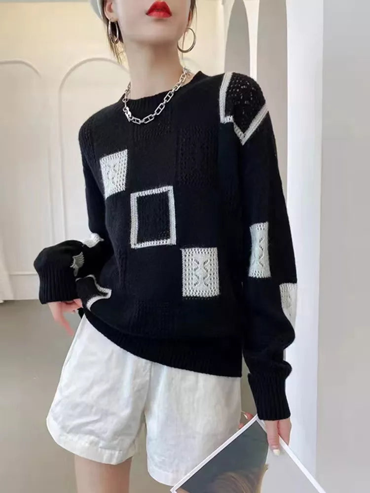 Abrigo de punto geométrico moderno para mujer, perfecto para un look casual de invierno. Ropa cómoda y versátil.