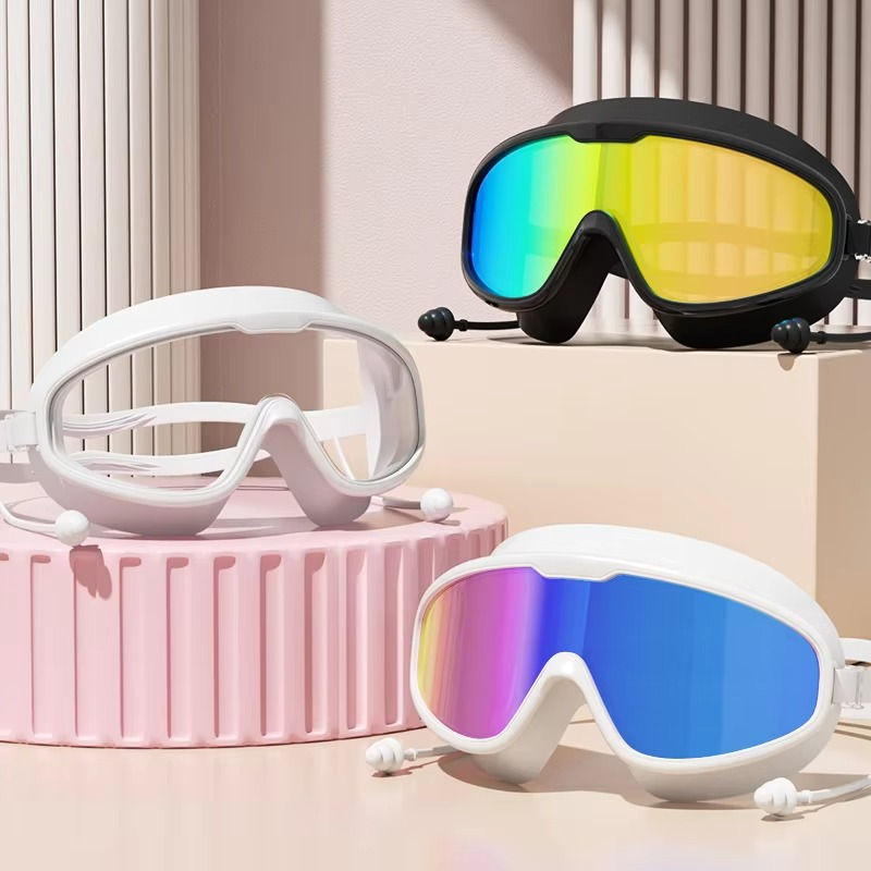 Gafas acuáticas para adultos, protección UV y tecnología antivaho, perfectas para deporte.