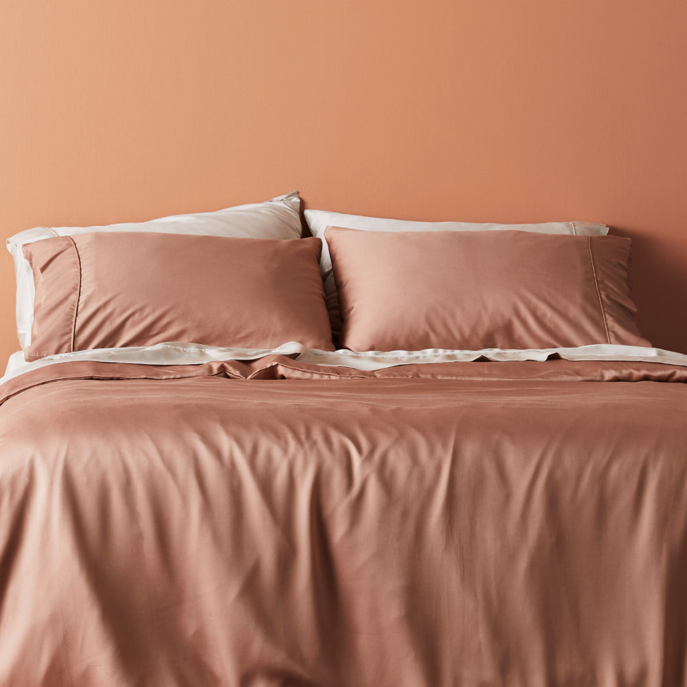 Fundas de almohada de lujo refrescantes, satén de bambú lyocell.