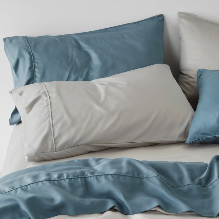 Fundas de almohada de satén, refrescantes y suaves de bambú lyocell.