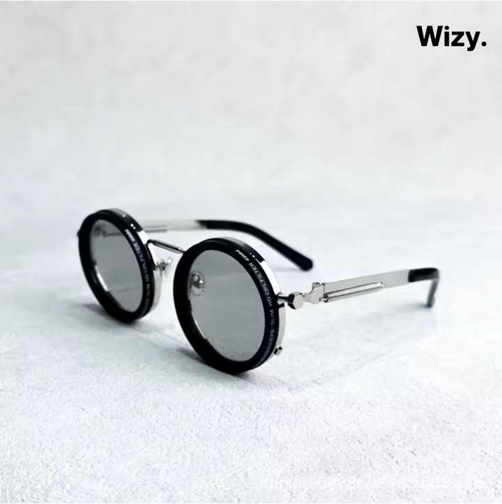 Accesorio imprescindible: gafas de sol negras unisex, con estilo y protección UV.