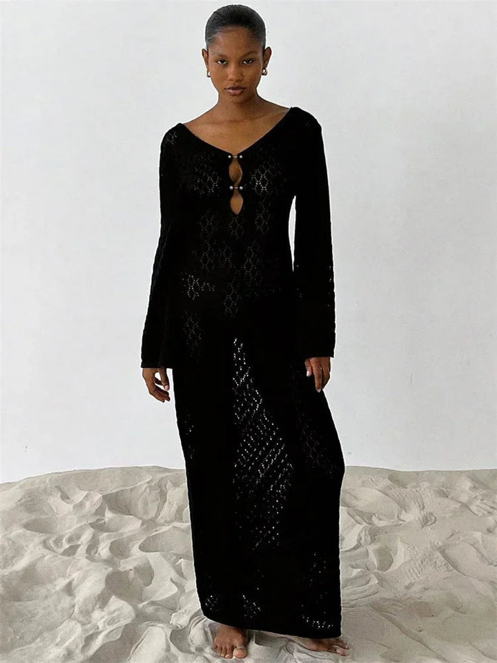 Vestido de crochet tejido, largo, con escote en V, ideal para estilo relajado.