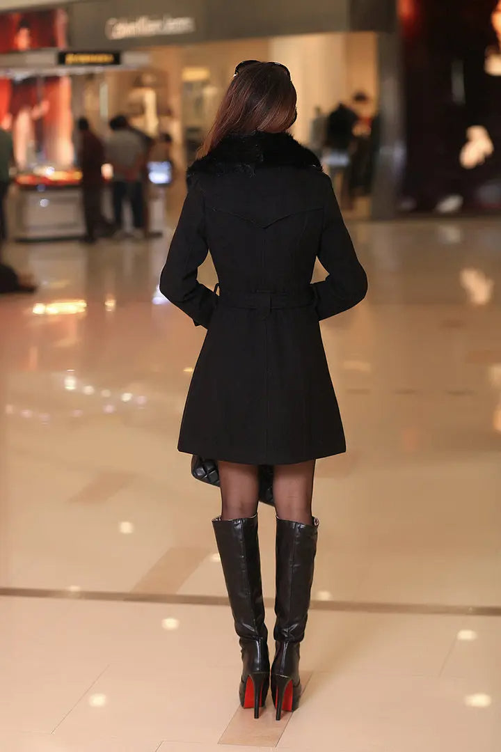 Abrigo largo de invierno mujer, estilo sofisticado y cálido. Ropa elegante para bajas temperaturas.