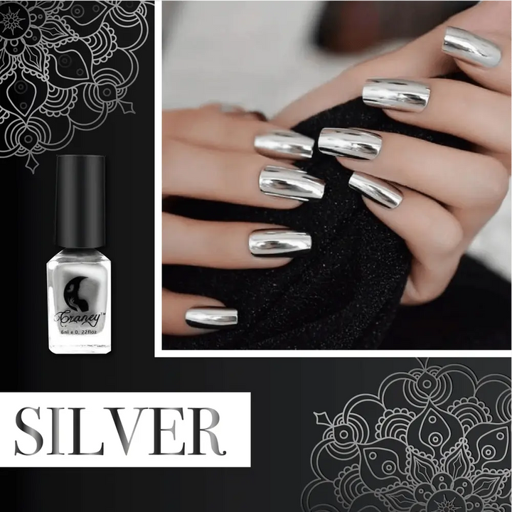 Lujoso esmalte de uñas oro metálico. Consigue un brillo espejo elegante y cromado con secado rápido.