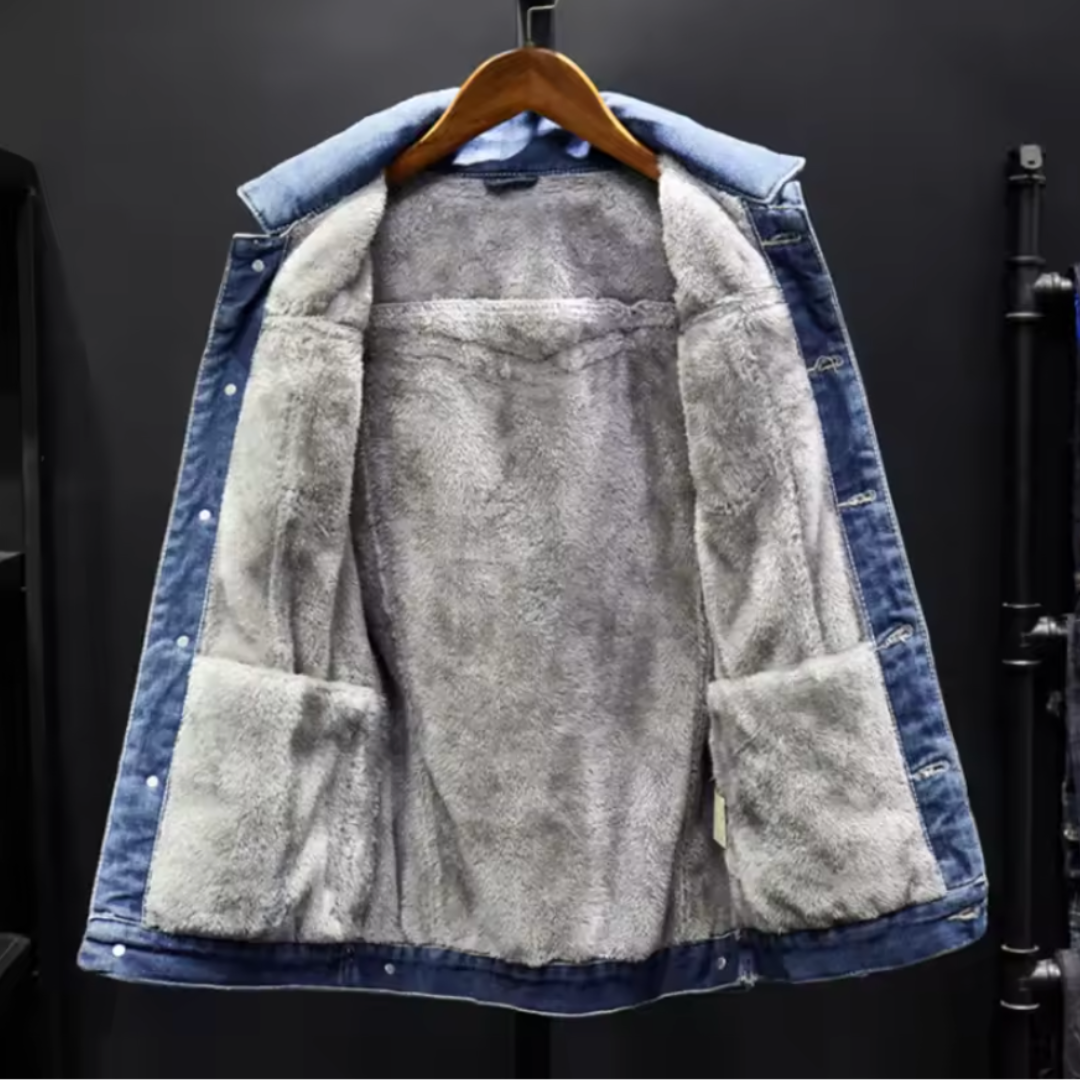Forro cálido de cazadora vaquera de hombre, ideal para invierno. Chaqueta denim con botones, moda casual.