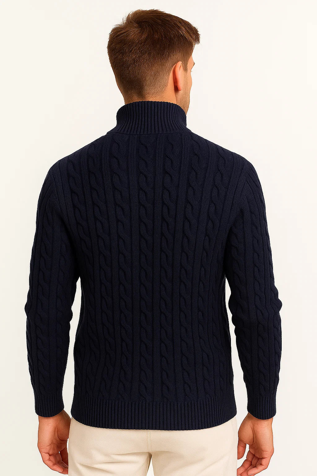 Jersey de hombre con diseño trenzado y media cremallera, ideal para el frío y looks casuales.