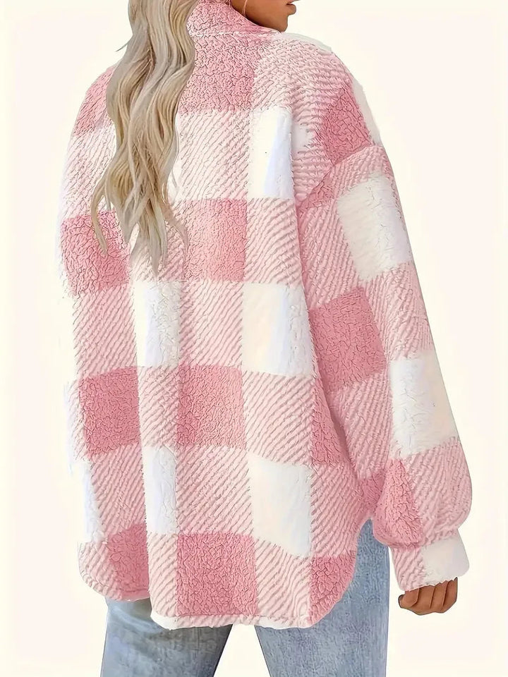 Moda femenina: chaqueta polar suave y cómoda para mujer. Perfecta para invierno, estilo casual y máximo confort.