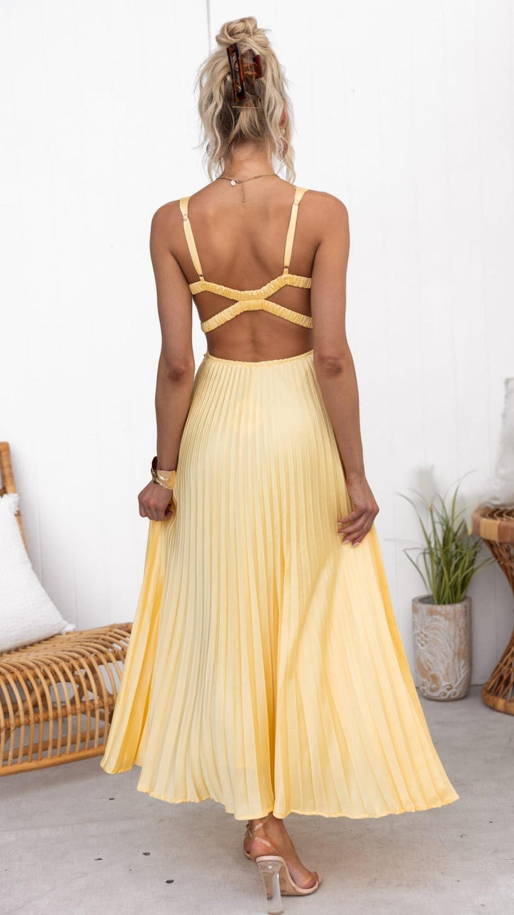 Moda mujer: Vestido largo amarillo de verano en viscosa, diseño fluido romántico, ideal para estilo casual.