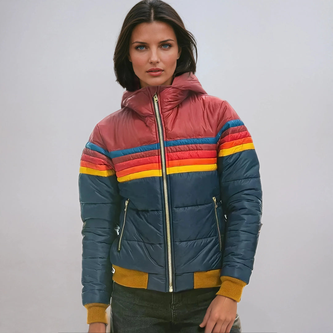 Chaqueta puffer de mujer retro bloques de color. Abrigo acolchado de invierno, moda casual y cálida.