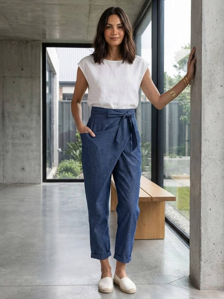 Pantalones de moda Teresa para mujer, cintura anudada, estilo relajado y casual.