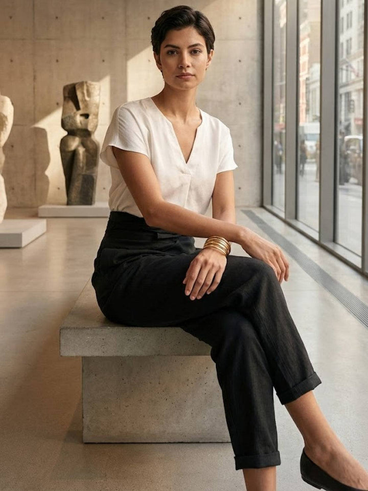 Comodidad y estilo casual: pantalones Teresa mujer, relajados, cintura anudada.