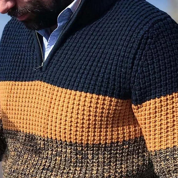 Suéter de hombre con media cremallera para invierno, cálido y cómodo. Prenda masculina versátil para un estilo casual.
