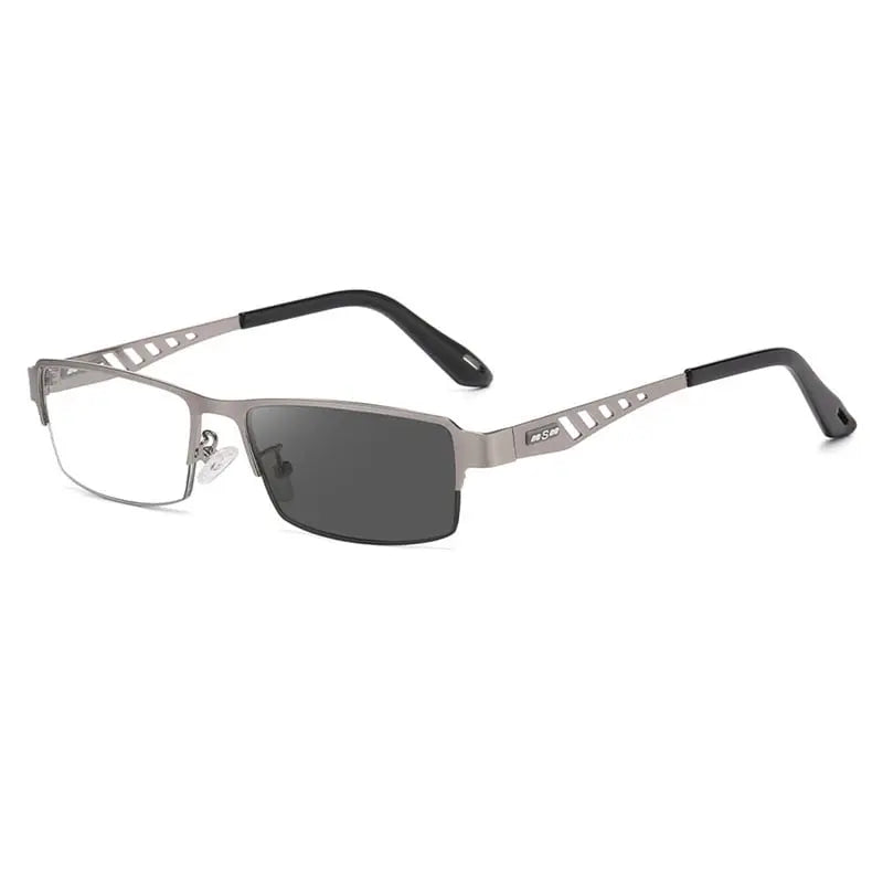 Lentes fotocromáticas inteligentes de gafas de lectura para hombre, adaptándose a la luz y protegiendo la visión.
