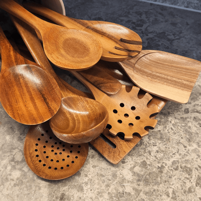 Set de utensilios de cocina de teca y acacia, 12 piezas de madera duradera y antiadherente.