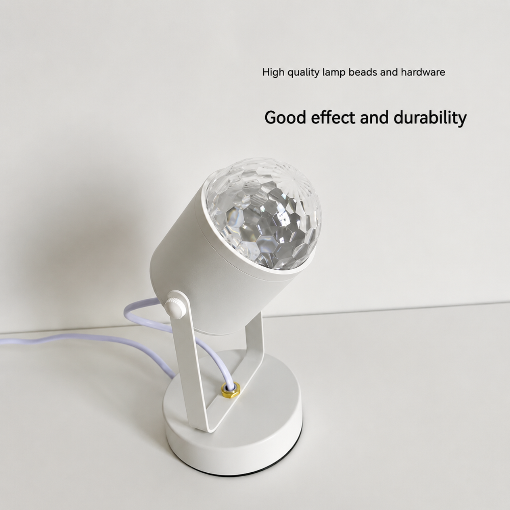 Iluminación dinámica RGB para estudio, lámpara de mesa moderna y funcional.