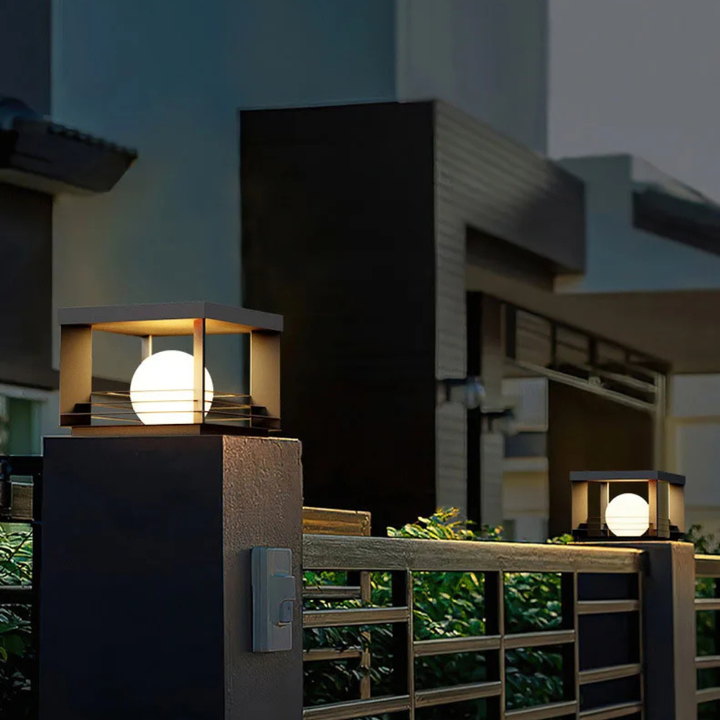 Lámpara moderna de pilar LED, ideal para iluminación de paisaje. Impermeable, para jardín y camino.