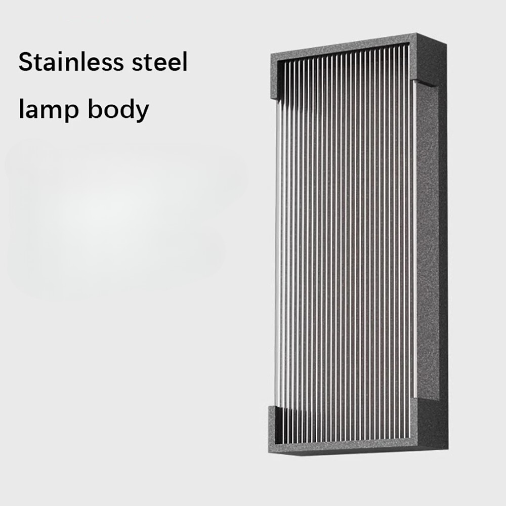 Luz LED regulable de acero inoxidable para exteriores, eficiencia y modernidad.
