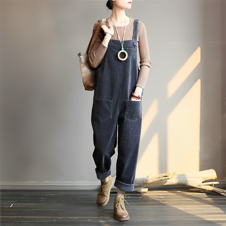 Peto LUNARIA de mujer, estilo relajado oversize para moda urbana. Comodidad versátil en primavera y otoño.