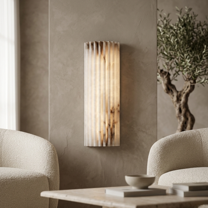 Aplique de pared elegante, diseño contemporáneo para sala de estar, iluminación interior.