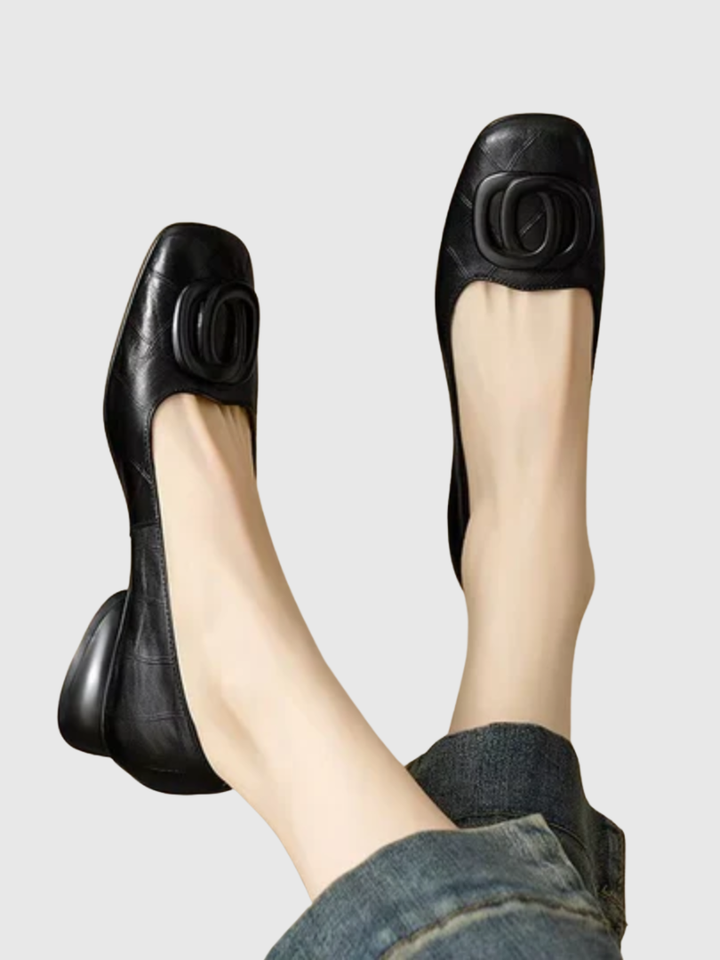 Zapatos planos deslizables para mujer con punta cuadrada. Comodidad y estilo elegante para tu look casual.