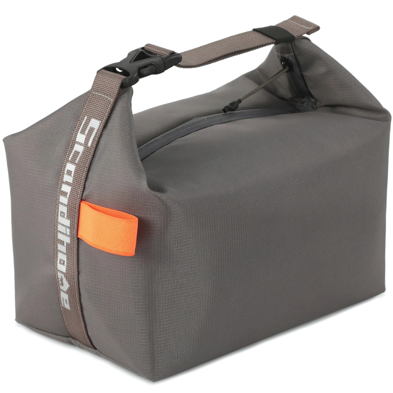 Práctica bolsa de almuerzo plegable para mantener tus comidas frescas y organizadas. Accesorio ideal.