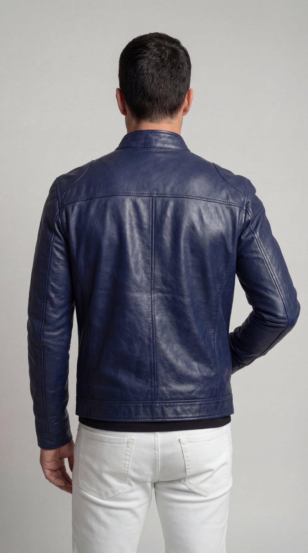 Chaqueta clásica de piel vegana para hombre, un básico elegante para tu armario de otoño.