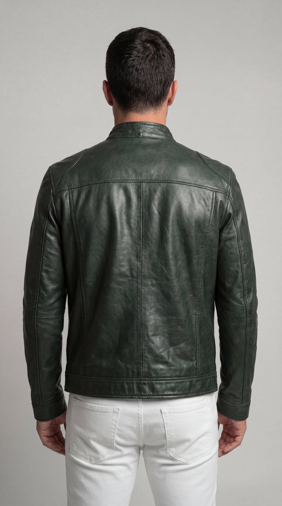 Chaqueta de piel vegana para hombre: declaración de moda urbana, tendencia elegante de otoño.